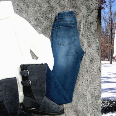 Dixie’s Deal #OOTD – Sherpa Sweater, Pull On Jeans and Boots!